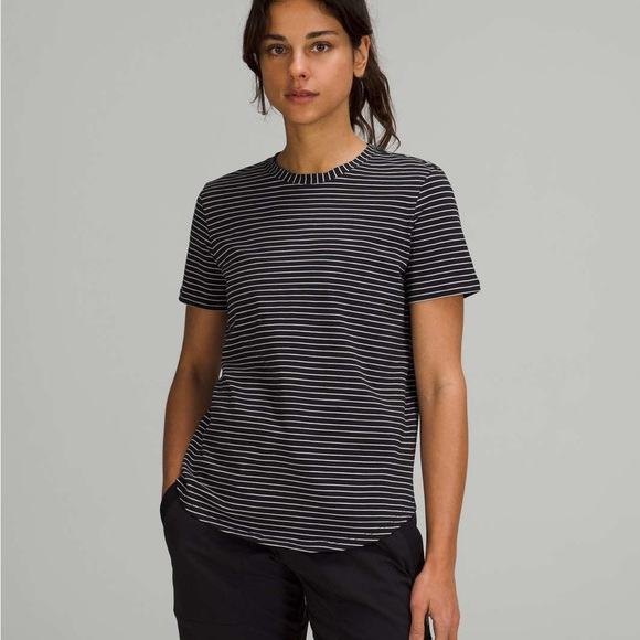 lululemon Love Crew Black and White Striped Tee size 4 - Picture 1 of 4